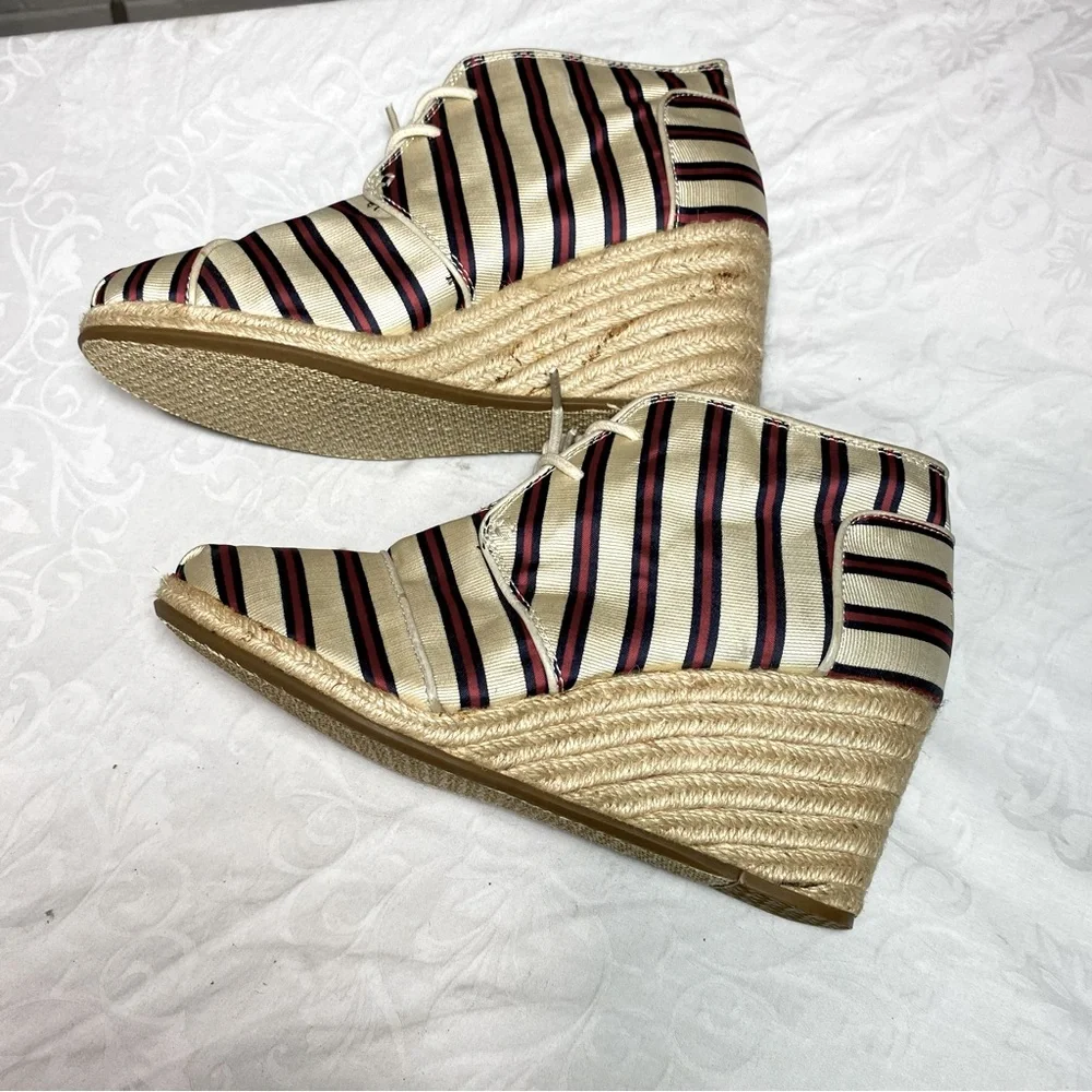 Toms + Tabitha Simmons Red Cricket Stripe Desert Wedge Retail $200 New W Flaws
